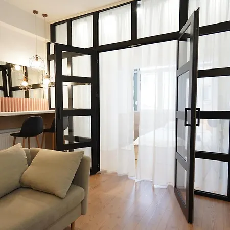 Glamorous Design In Calea Victoriei *