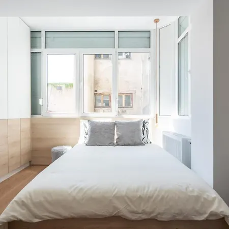 Glamorous Design In Calea Victoriei Apartment Bukarest