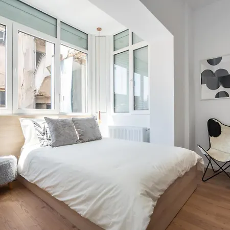 Glamorous Design In Calea Victoriei * Boekarest