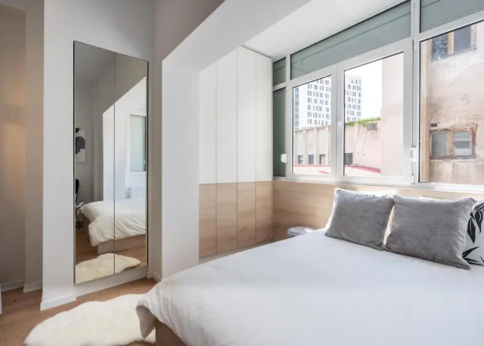 Glamorous Design In Calea Victoriei شقة *