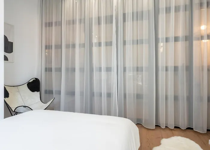 Glamorous Design In Calea Victoriei 아파트 *