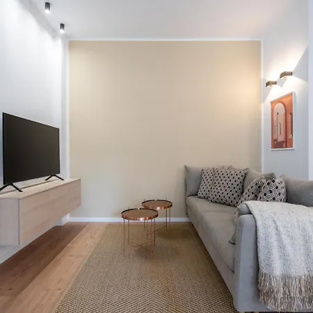 Glamorous Design In Calea Victoriei Appartement Bucarest